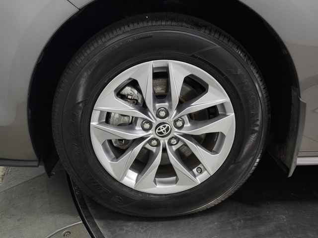 Used 2023 Toyota Sienna XLE image 13