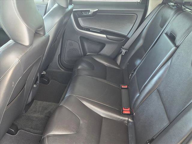 Used 2015 Volvo XC60 T6 image 19