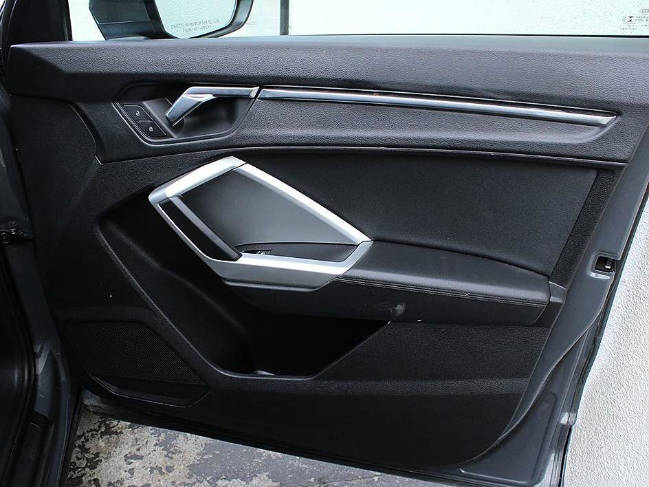 Used 2019 Audi Q3 2.0T Premium image 17