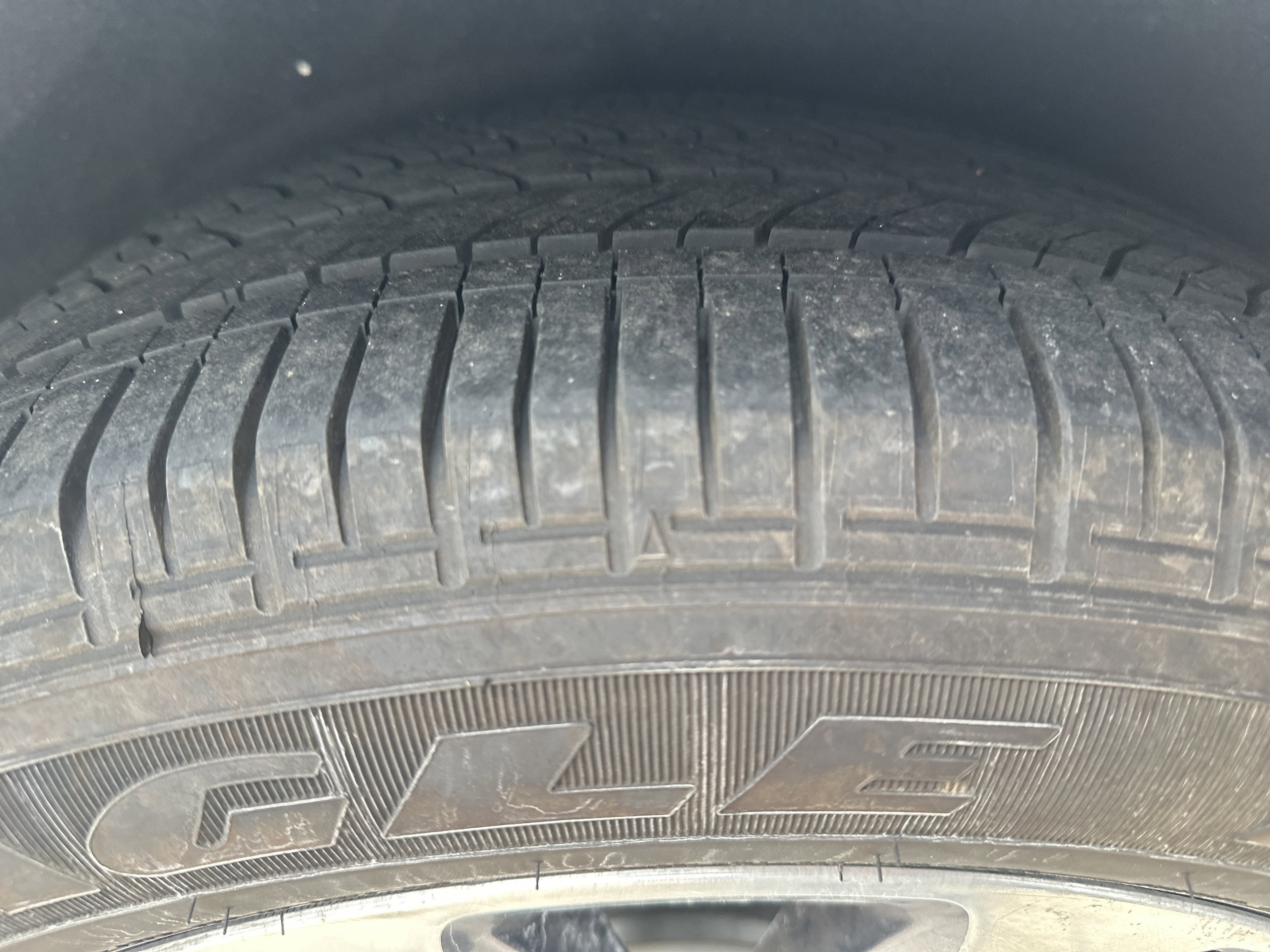 Used 2017 Chrysler Pacifica Limited FWD image 20