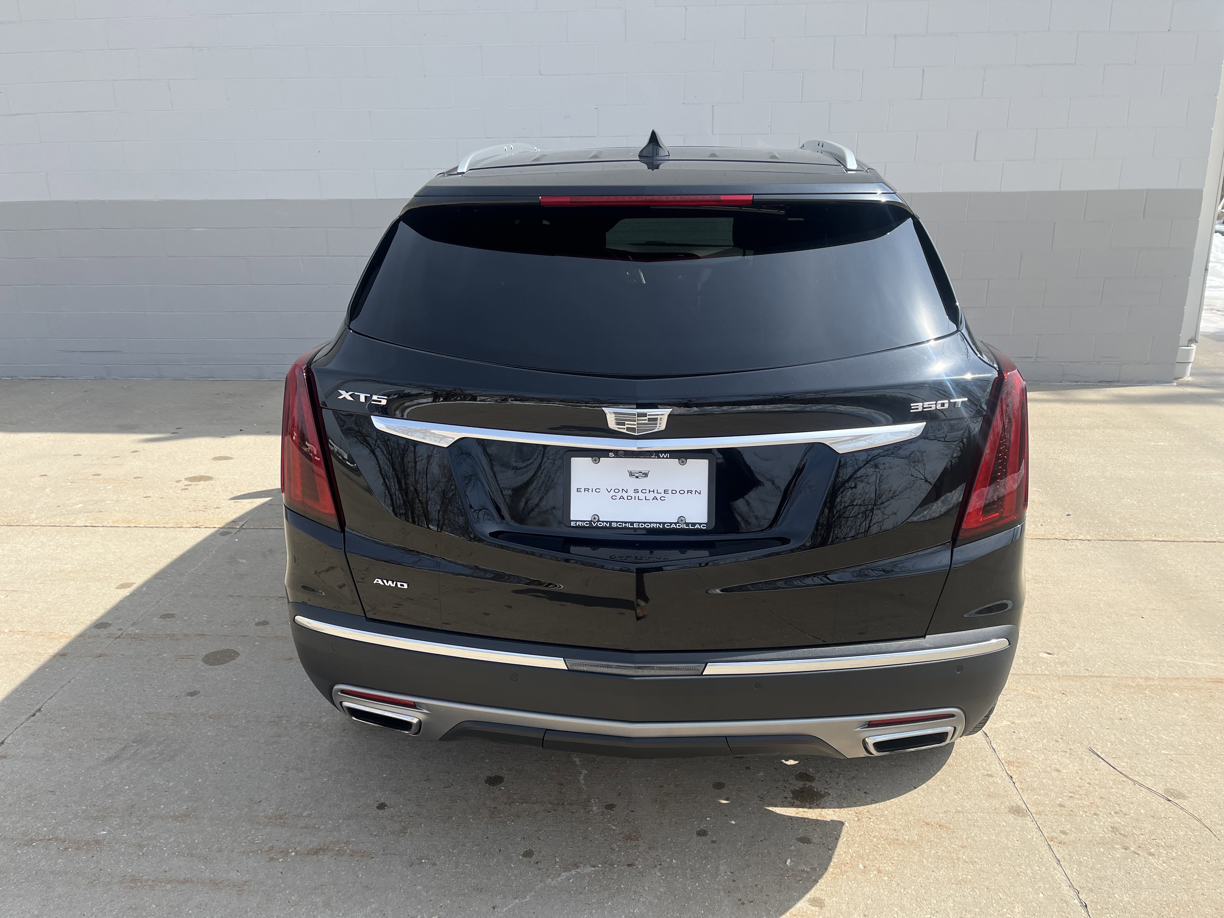 Used 2025 Cadillac XT5 Premium Luxury w/ Technology Package image 5
