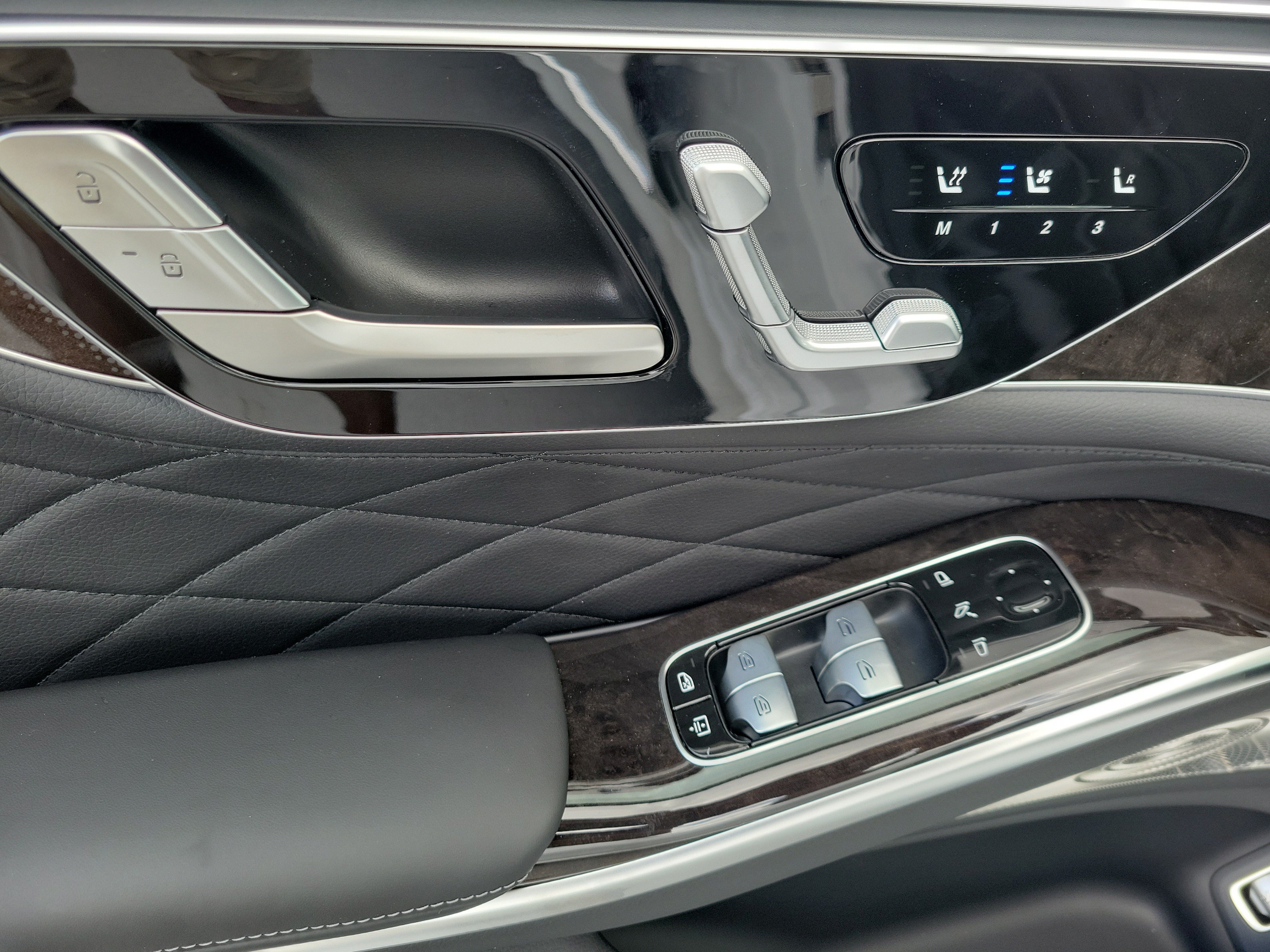 New 2027 Mercedes-Benz S 580 4MATIC Sedan image 19