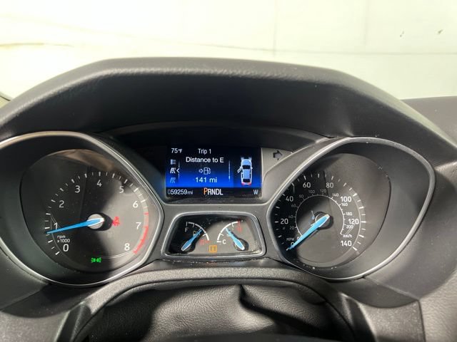 Used 2016 Ford Focus SE w/ SE Power Seat Package FWD image 17