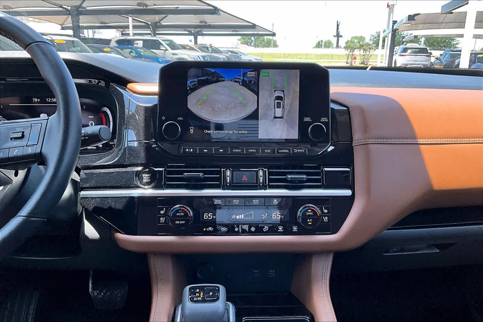 Certified 2025 Nissan Pathfinder Platinum AWD/4WD image 32