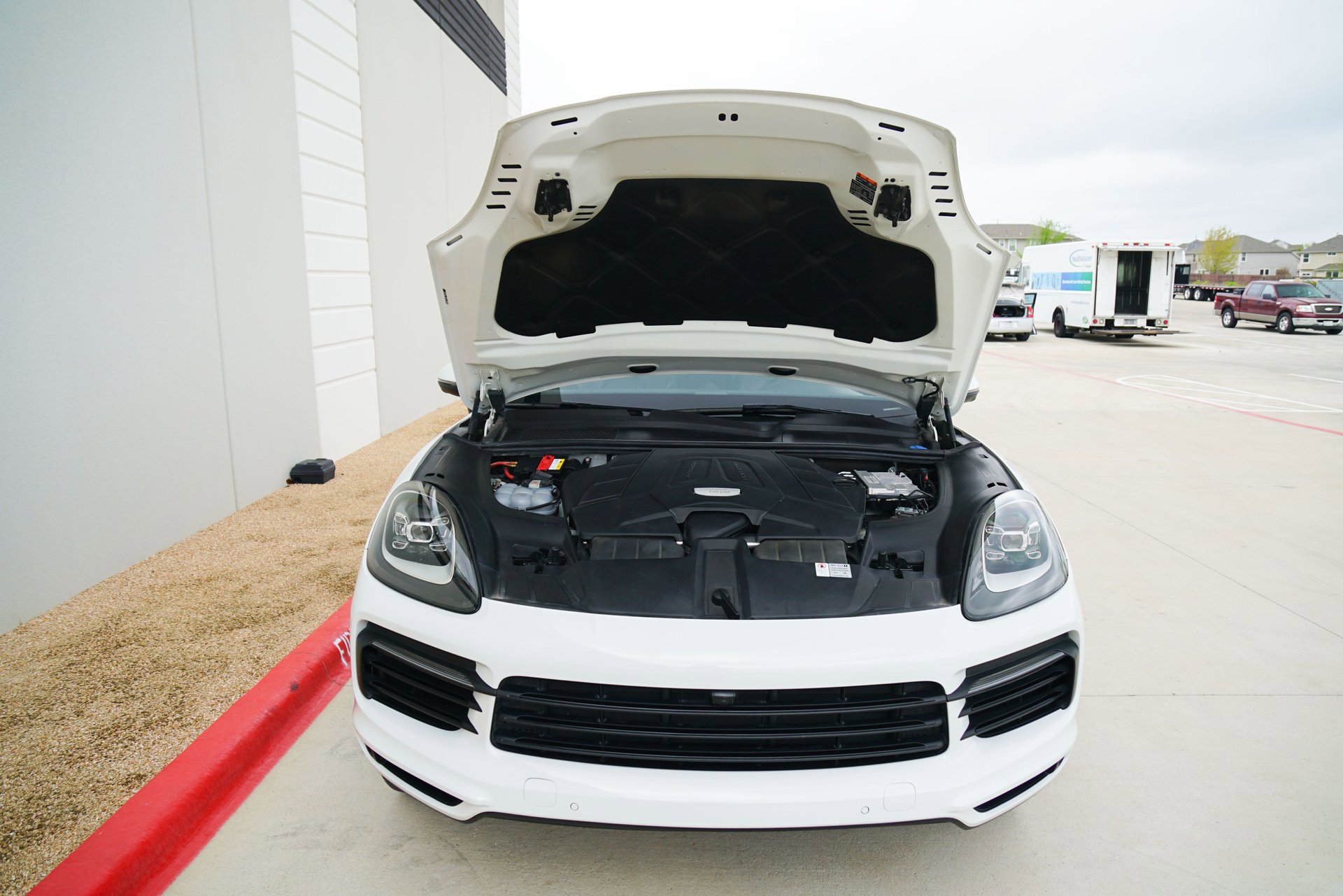 Used 2020 Porsche Cayenne image 18