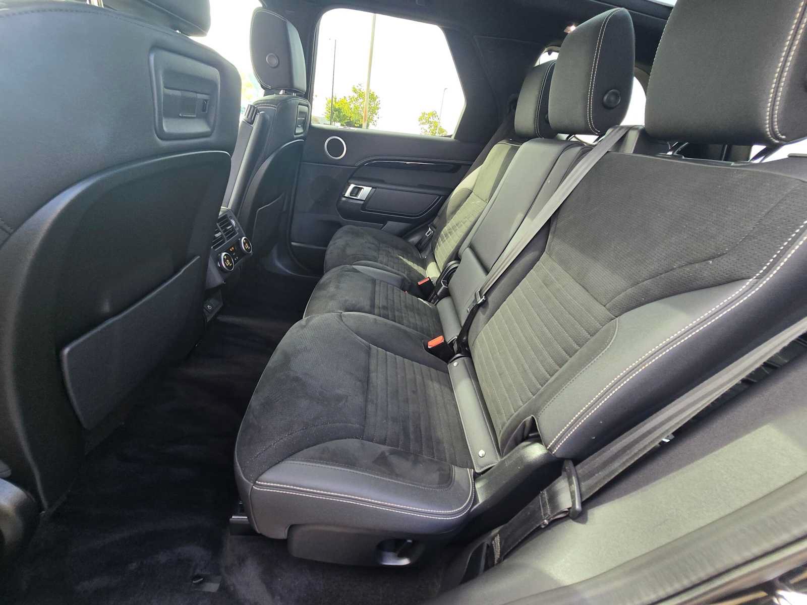 Used 2023 Land Rover Discovery S R-Dynamic AWD/4WD image 18