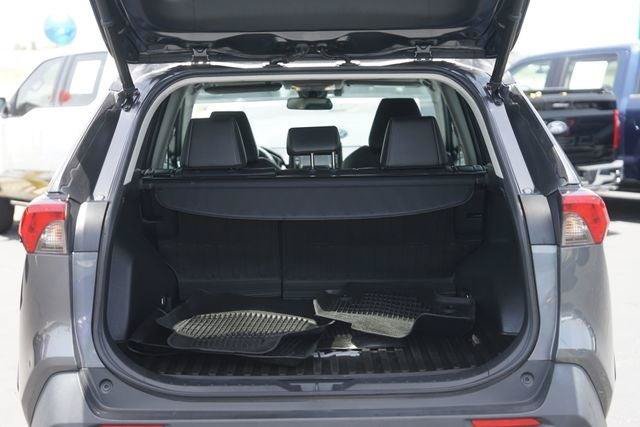 Used 2021 Toyota RAV4 XLE Premium AWD/4WD image 32