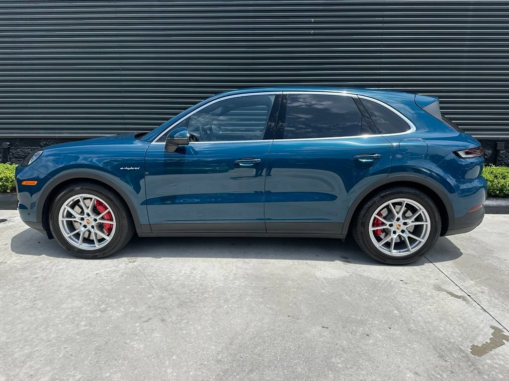 Certified 2026 Porsche Cayenne S AWD/4WD image 2