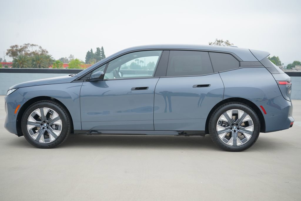 New 2026 BMW iX xDrive45 image 4