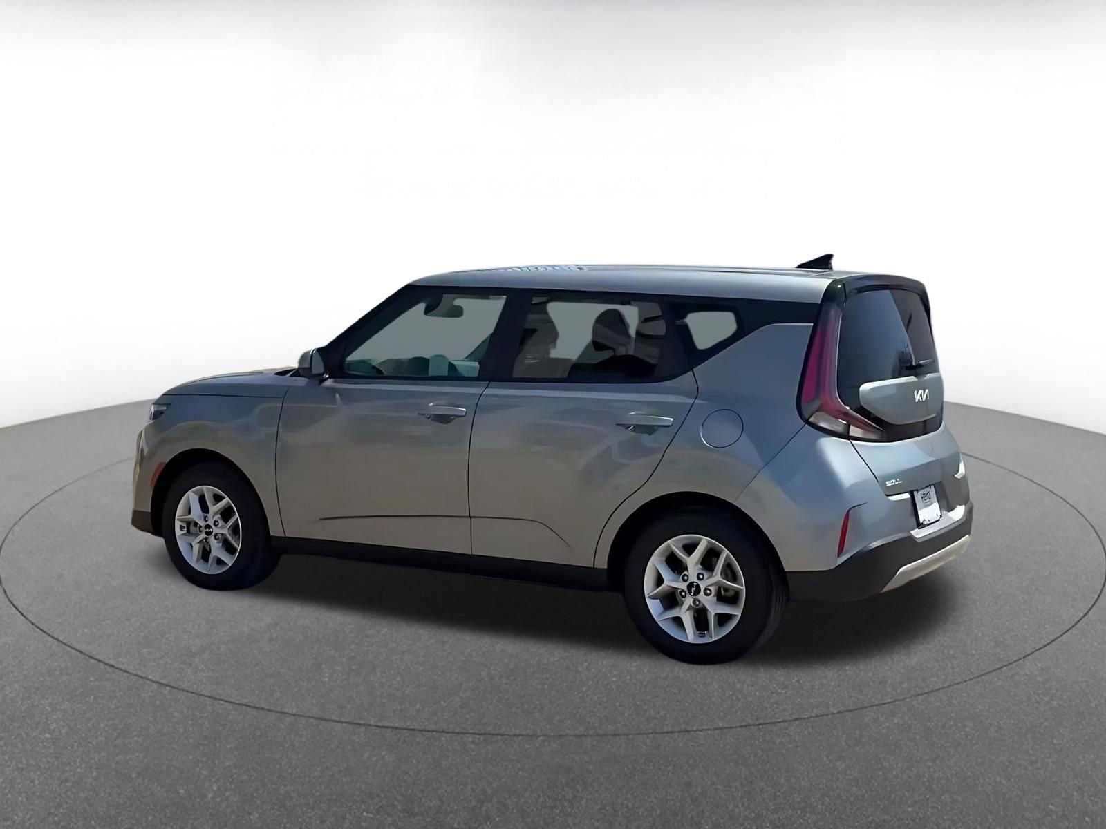 Used 2025 Kia Soul LX w/ LX Technology Package image 10