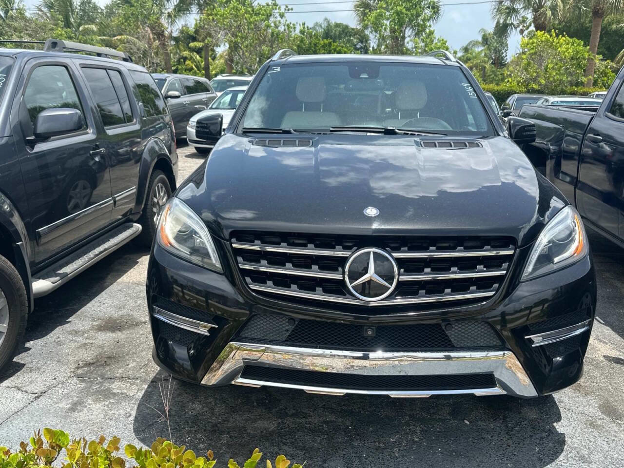 Used 2015 Mercedes-Benz ML 400 ML 400 AWD 4MATIC 4dr SUV image 2