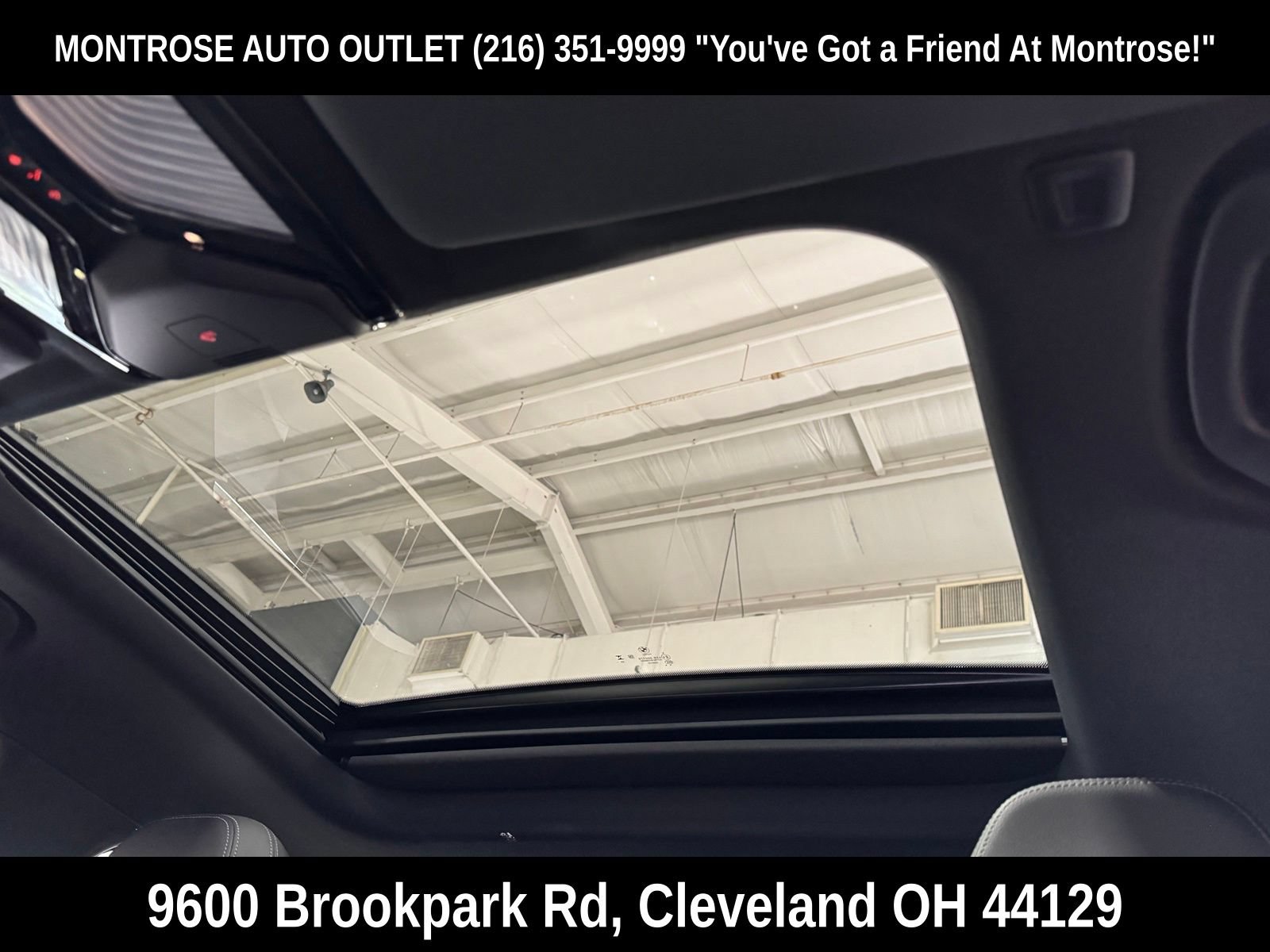 Used 2023 BMW 330i xDrive Sedan AWD/4WD image 28