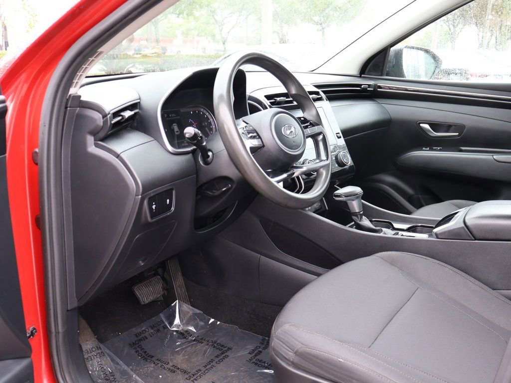 Used 2022 Hyundai Tucson SE image 23