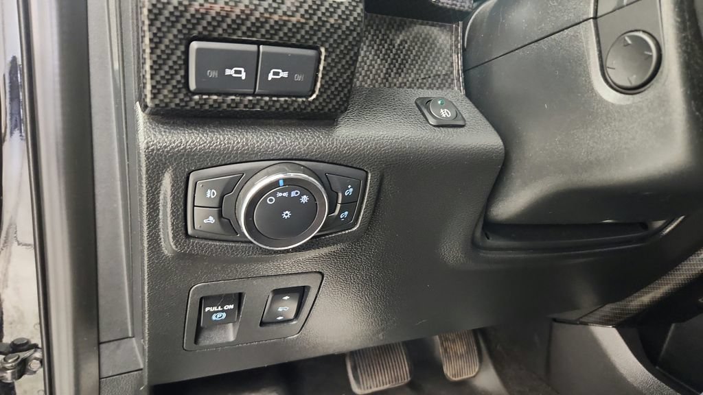Used 2020 Ford F150 Lariat w/ Equipment Group 502A Luxury AWD/4WD image 23
