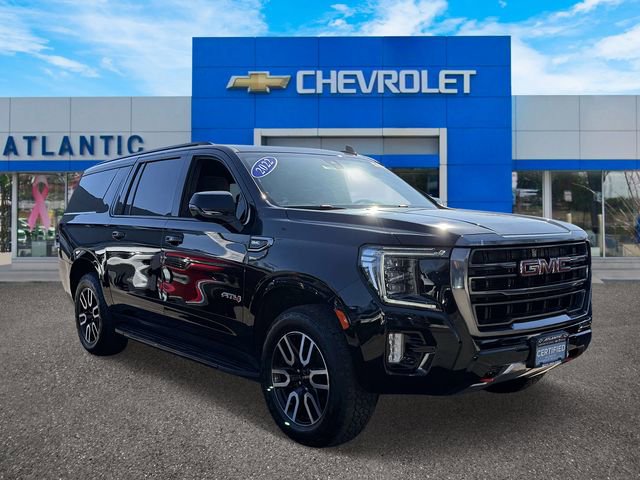 Used 2022 GMC Yukon XL AT4 image 2