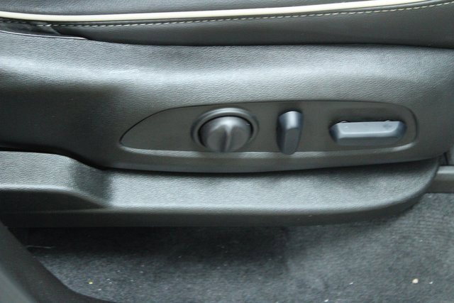 Certified 2023 Chevrolet Traverse Premier w/ LPO, Floor Liner Package image 11