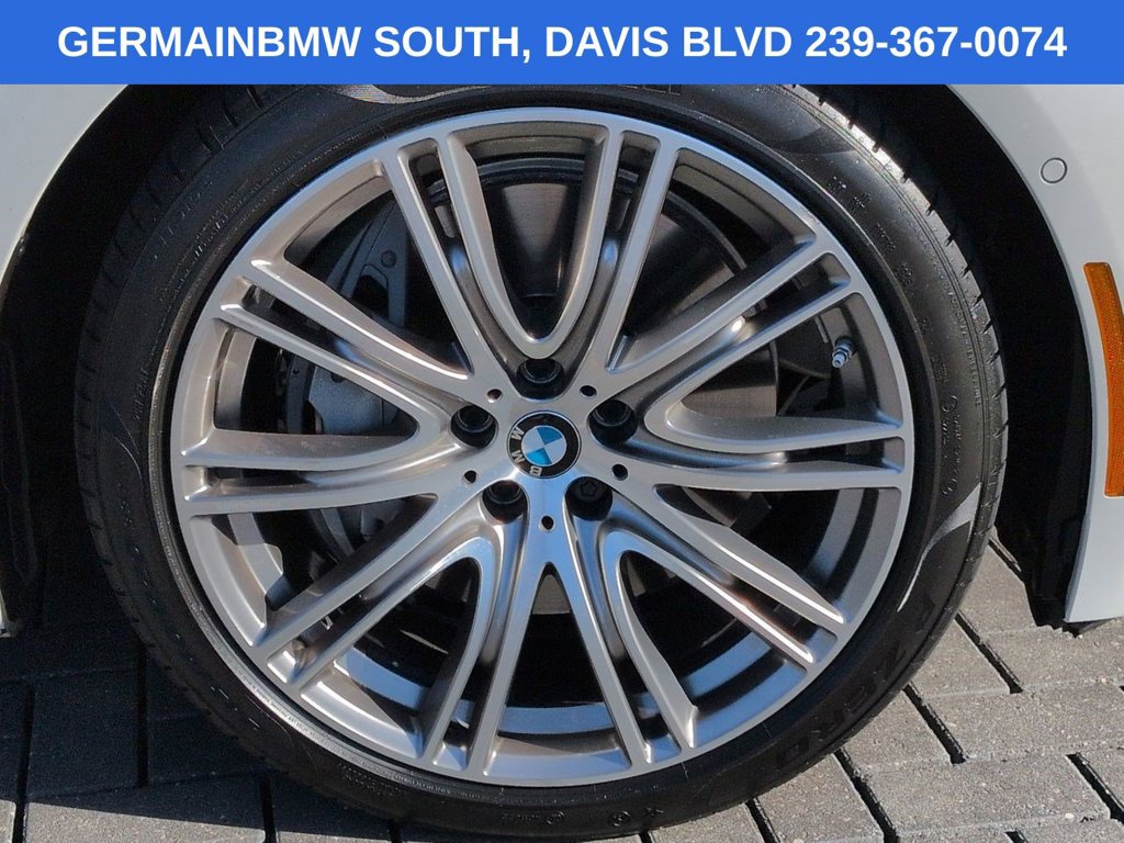 Used 2022 BMW 750i xDrive w/ Luxury Rear Seating Package AWD/4WD image 12