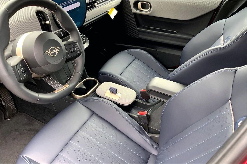 Certified 2025 MINI Cooper S FWD image 19