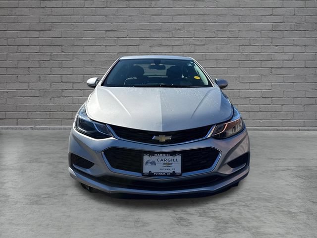 Used 2017 Chevrolet Cruze LT w/ Convenience Package FWD image 2