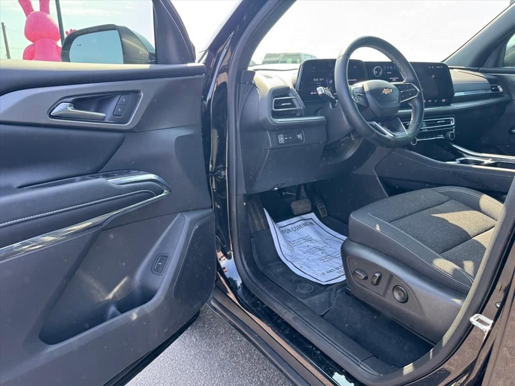 Used 2026 Chevrolet Traverse LT w/ LPO, Floor Liner Package image 15