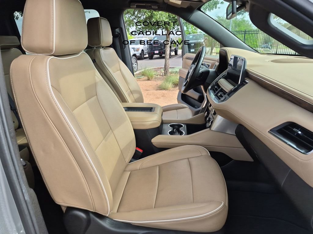 Used 2024 Chevrolet Suburban Premier image 41