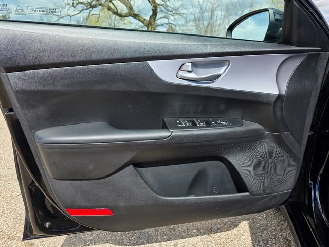 Used 2024 Kia Forte LXS image 5