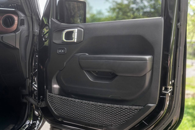 Used 2021 Jeep Gladiator Sport AWD/4WD image 36
