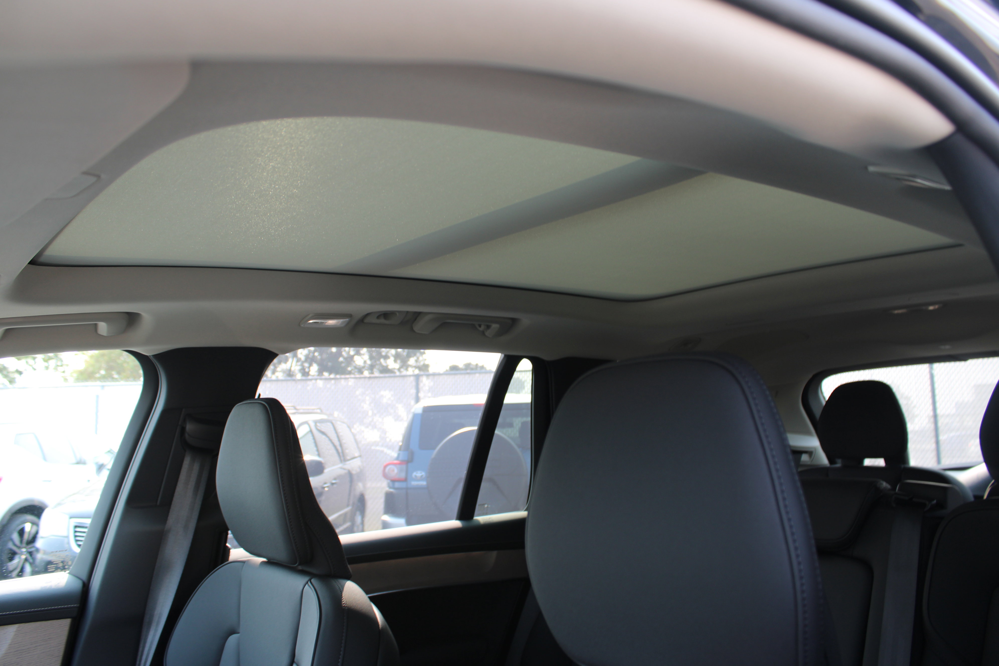 New 2026 Volvo XC90 B6 Plus w/ Protection Package Premier AWD/4WD image 7