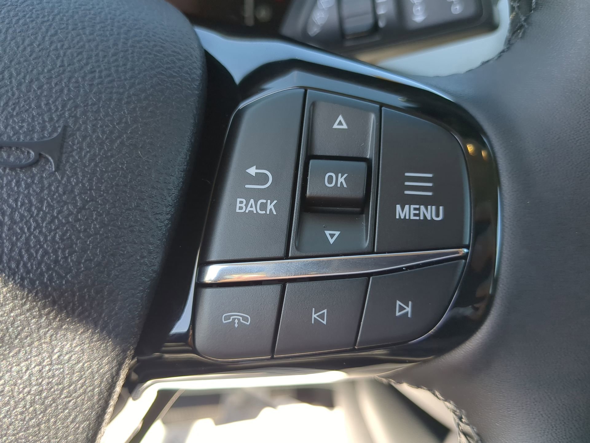 New 2026 Ford Escape Active w/ Cold Weather Package FWD image 60