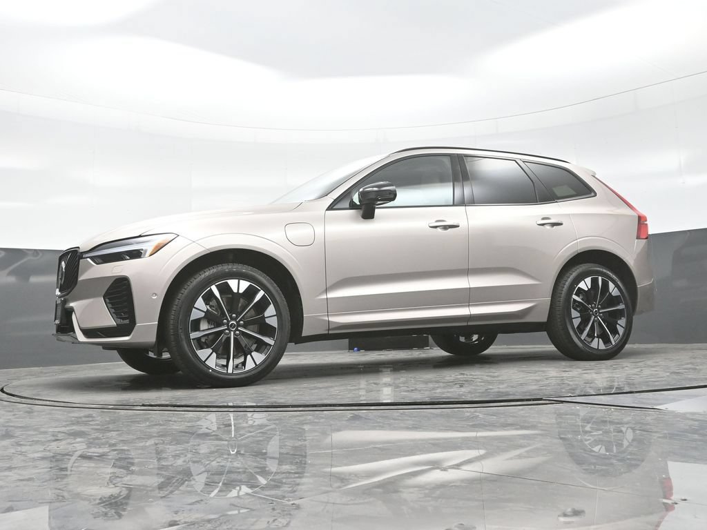 New 2026 Volvo XC60 T8 Plus w/ Protection Package Premier AWD/4WD image 23