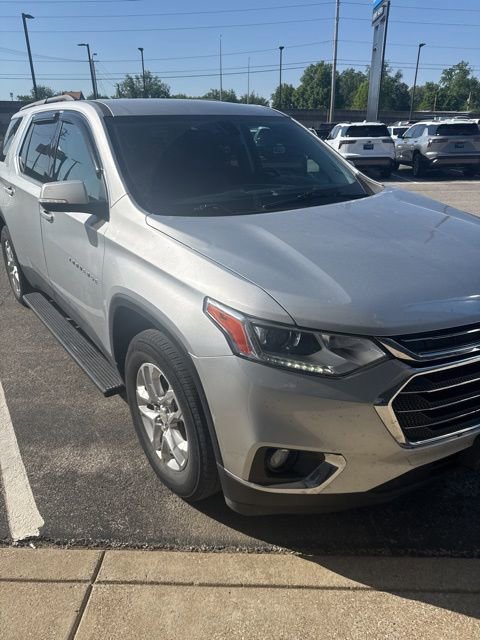 Used 2021 Chevrolet Traverse LT FWD image 1