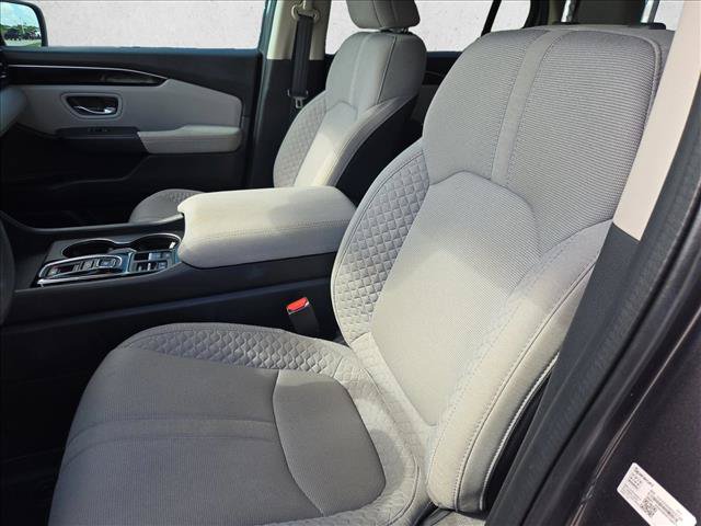 Used 2023 Honda Pilot LX image 13