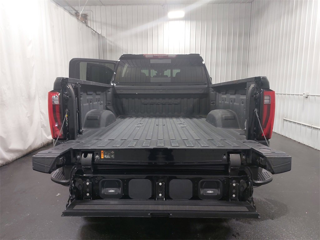 Used 2024 GMC Sierra 3500 Denali w/ Denali Reserve Package image 12