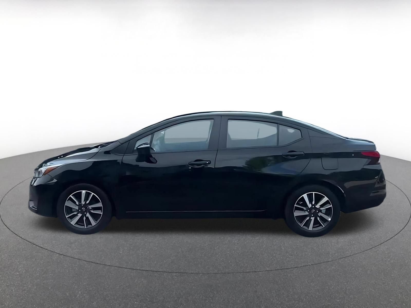 Used 2025 Nissan Versa SV FWD image 8