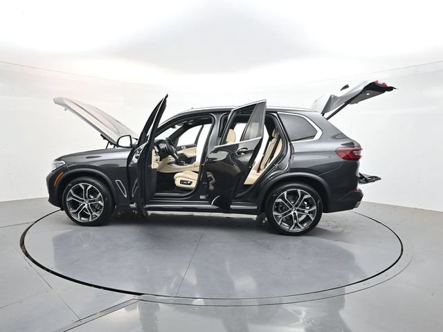Used 2022 BMW X5 xDrive40i w/ Executive Package AWD/4WD image 51