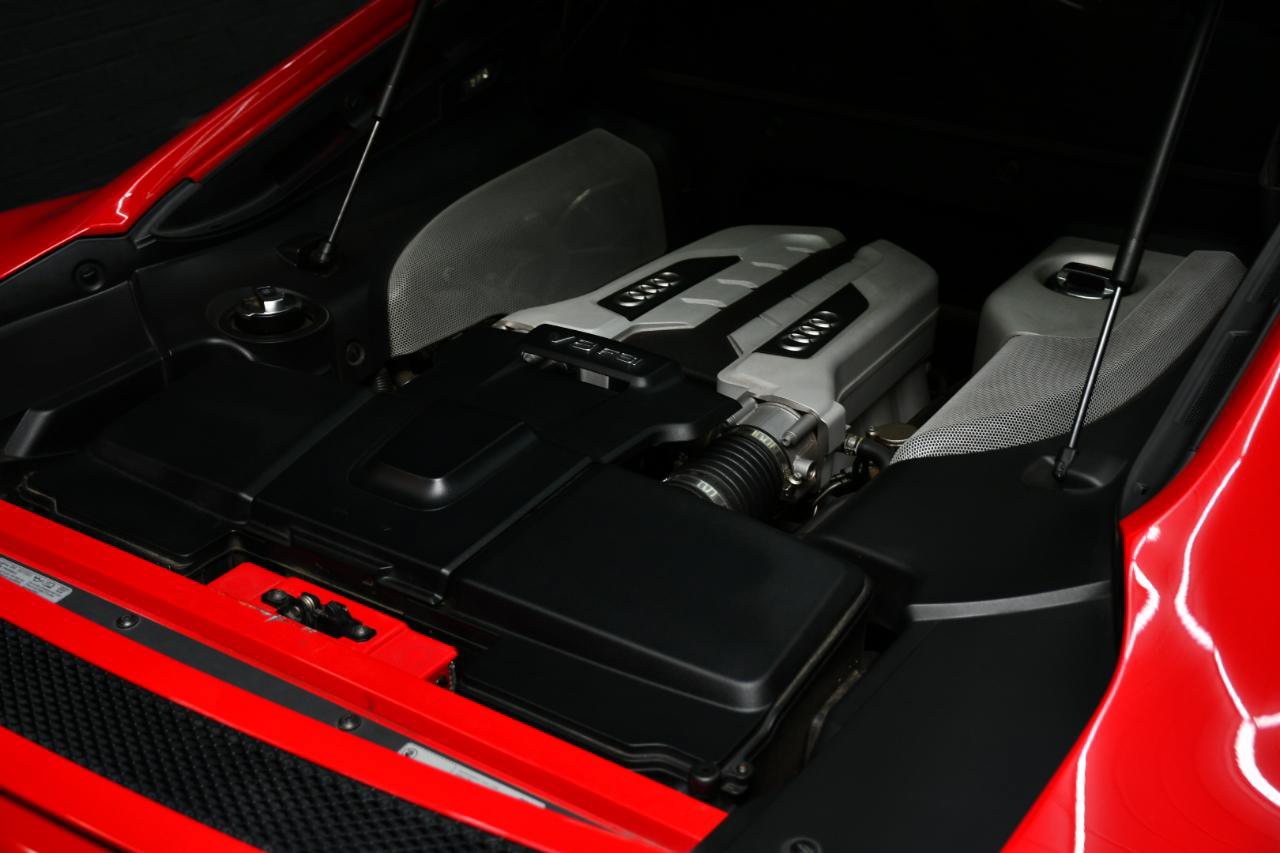 Used 2014 Audi R8 V8 w/ Convenience Package AWD/4WD image 22