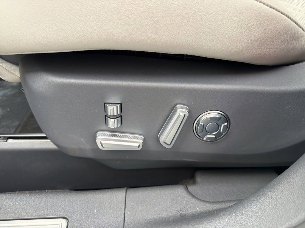 New 2026 Lincoln Nautilus Reserve AWD/4WD image 26