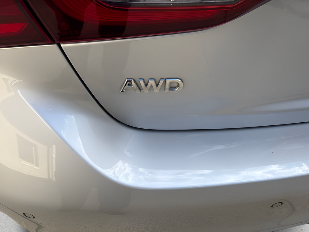 Used 2018 INFINITI Q50 Luxe w/ Sensory Package (Luxe) AWD/4WD image 6