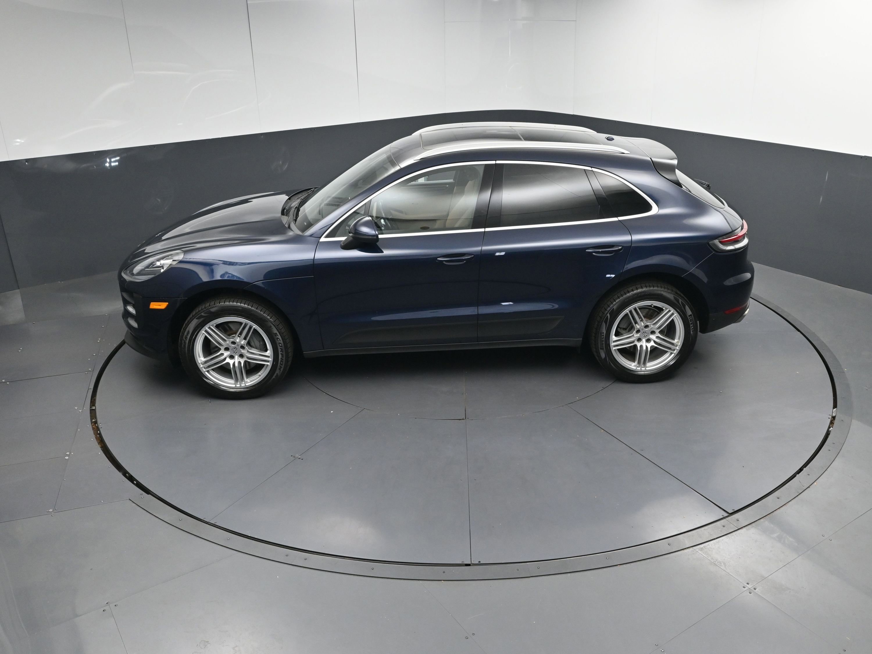 Certified 2020 Porsche Macan S image 34