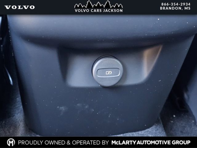 New 2026 Volvo XC90 B5 Core w/ Protection Package Premier image 19