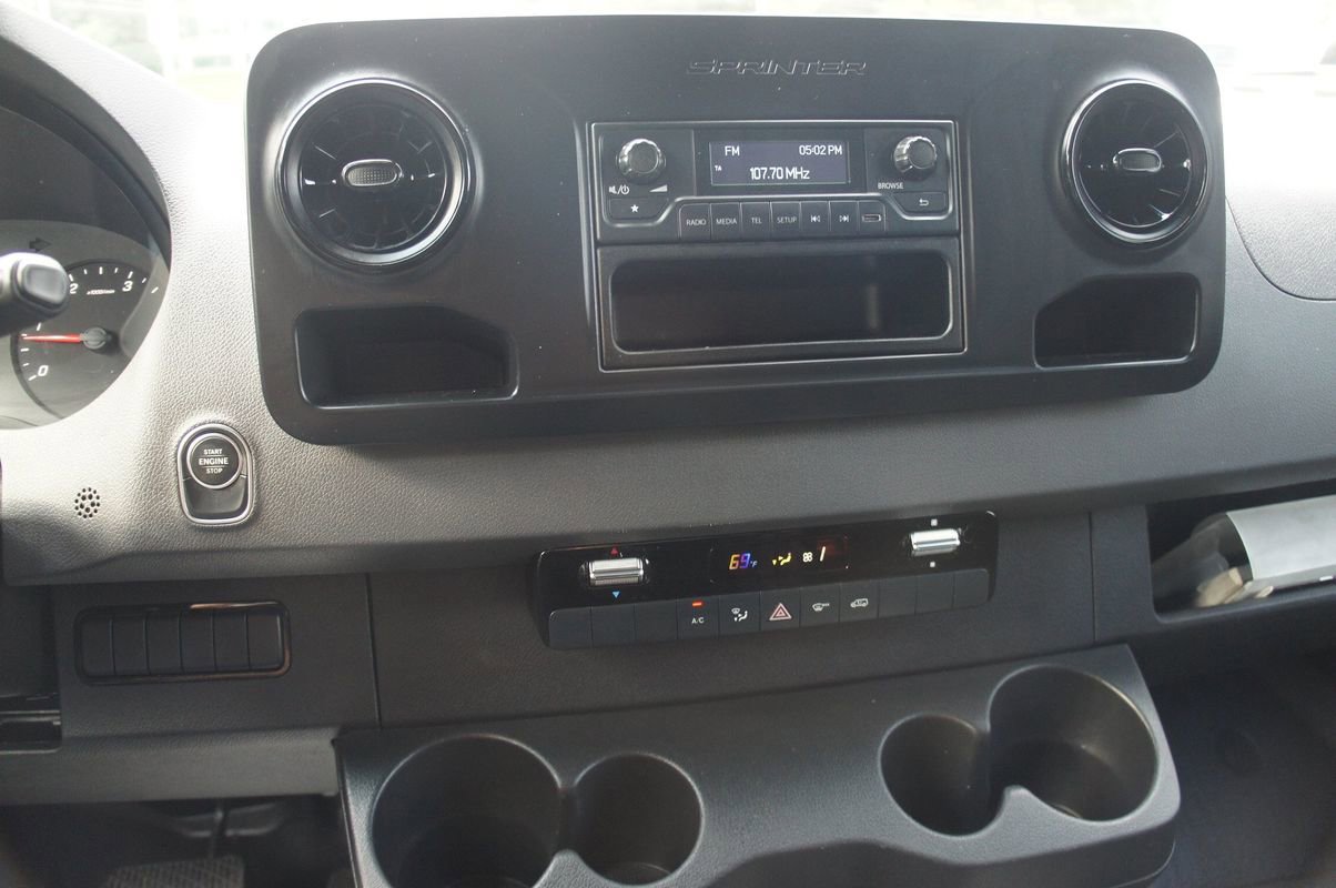 Used 2019 Mercedes-Benz Sprinter 170 image 30