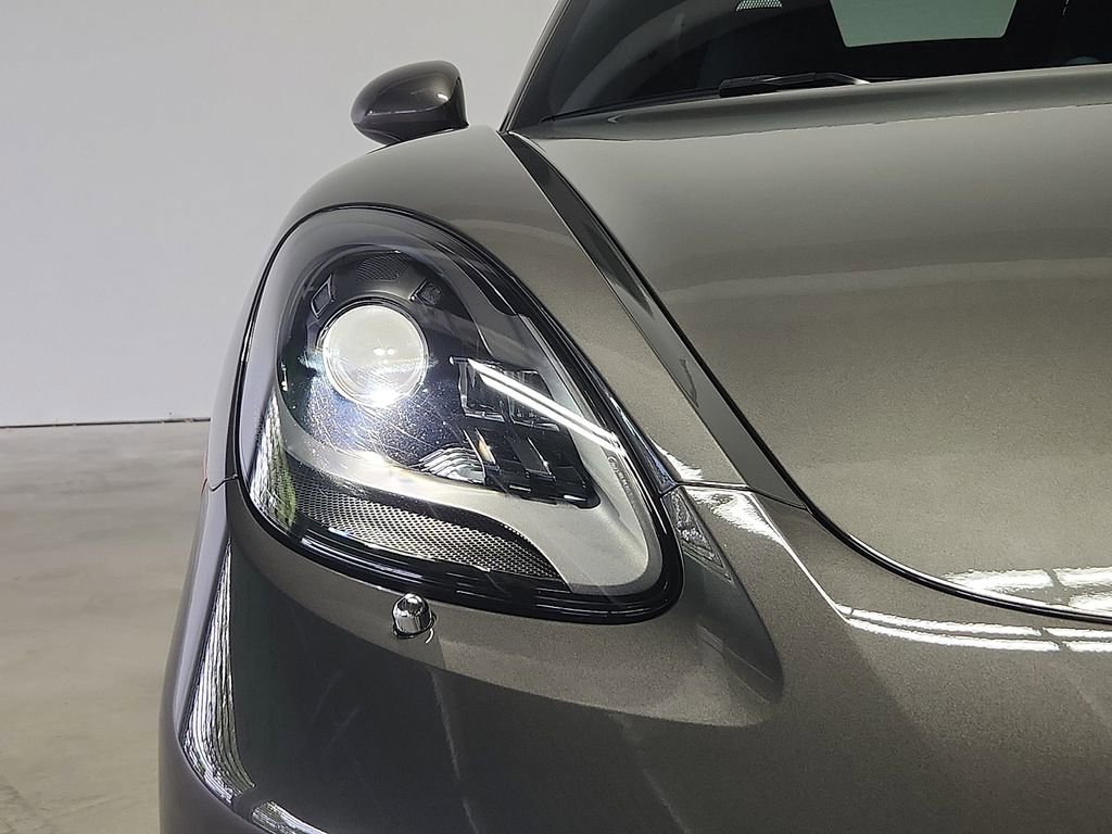 Certified 2025 Porsche 718 Boxster RWD image 9