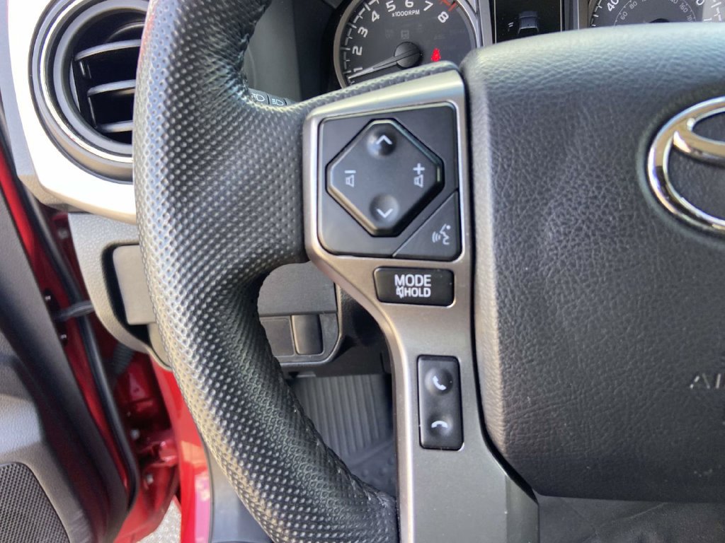 Used 2022 Toyota Tacoma SR5 RWD image 27