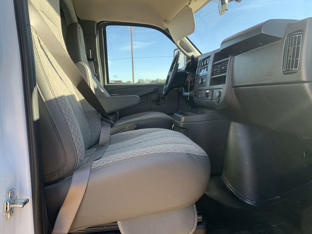 New 2025 Chevrolet Express 3500 w/ Power Convenience Package image 26