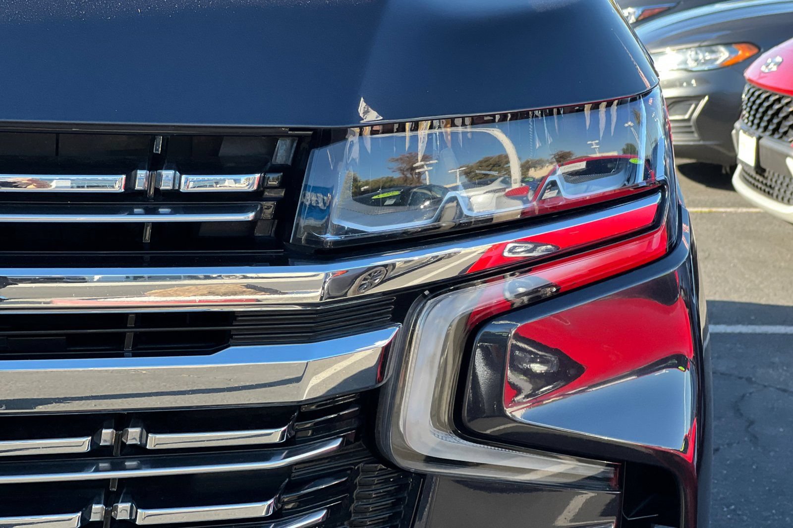 Used 2023 Chevrolet Suburban Premier AWD/4WD image 49