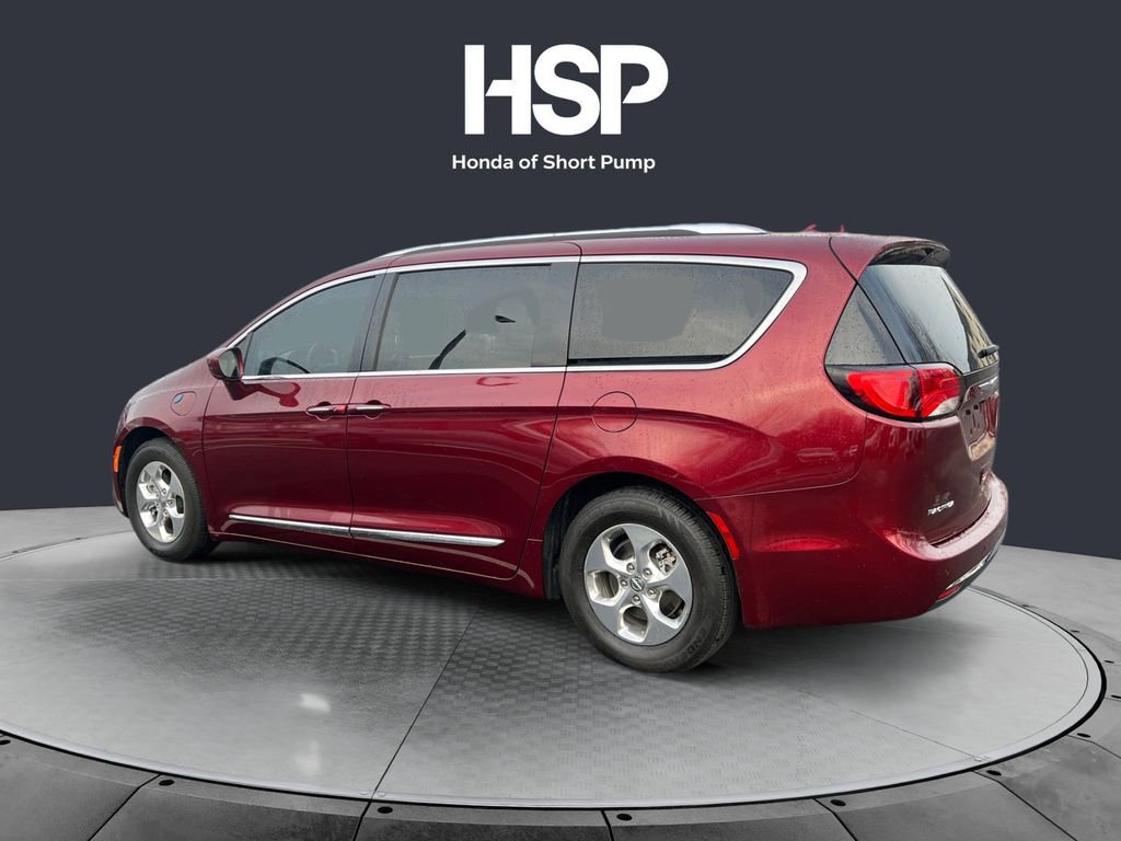 Used 2018 Chrysler Pacifica Touring-L FWD image 3