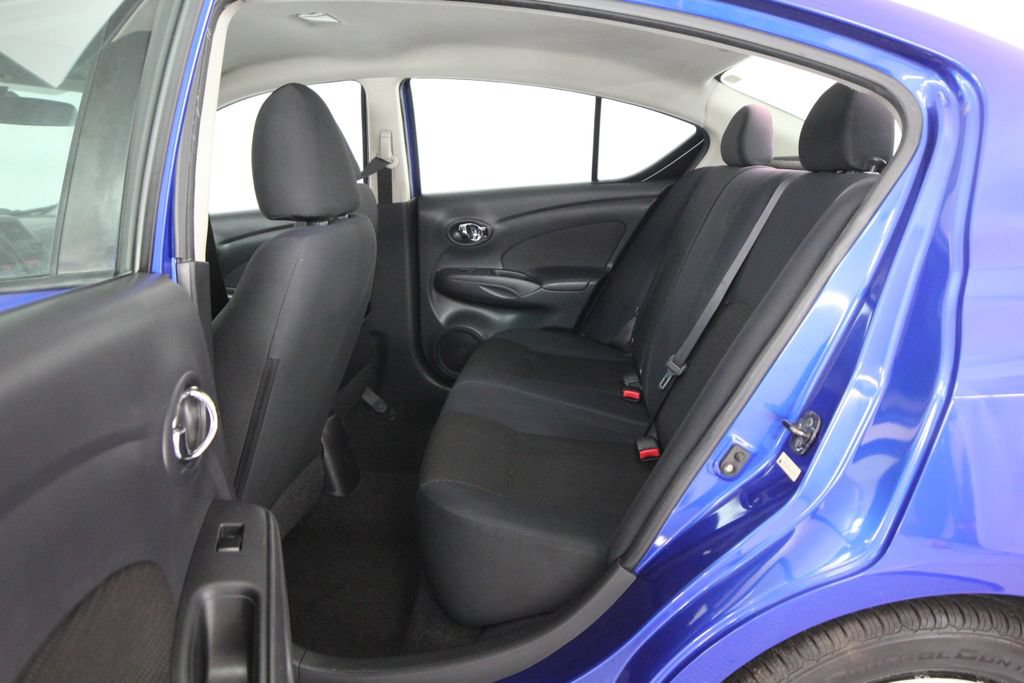 Used 2013 Nissan Versa SV w/ Convenience Pkg FWD image 28