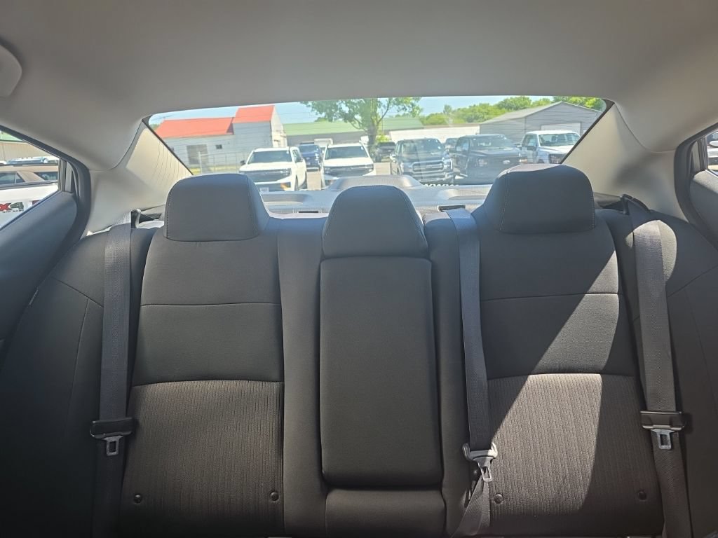 Used 2025 Nissan Altima 2.5 SV FWD image 31