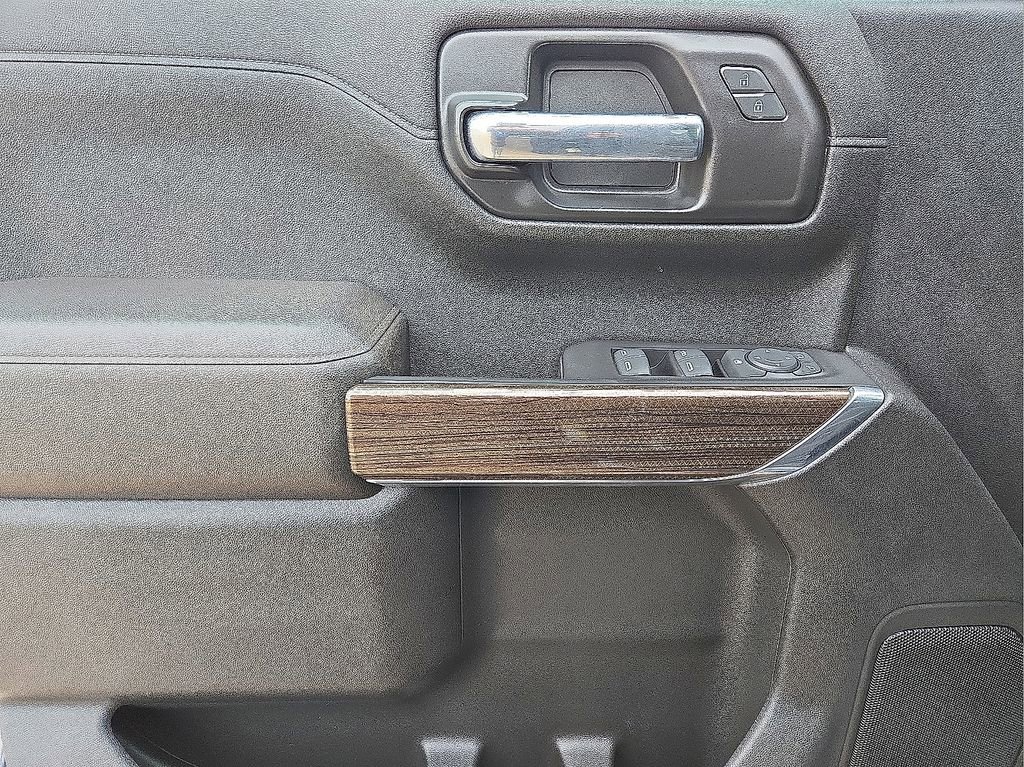 Used 2022 Chevrolet Silverado 1500 LT image 19