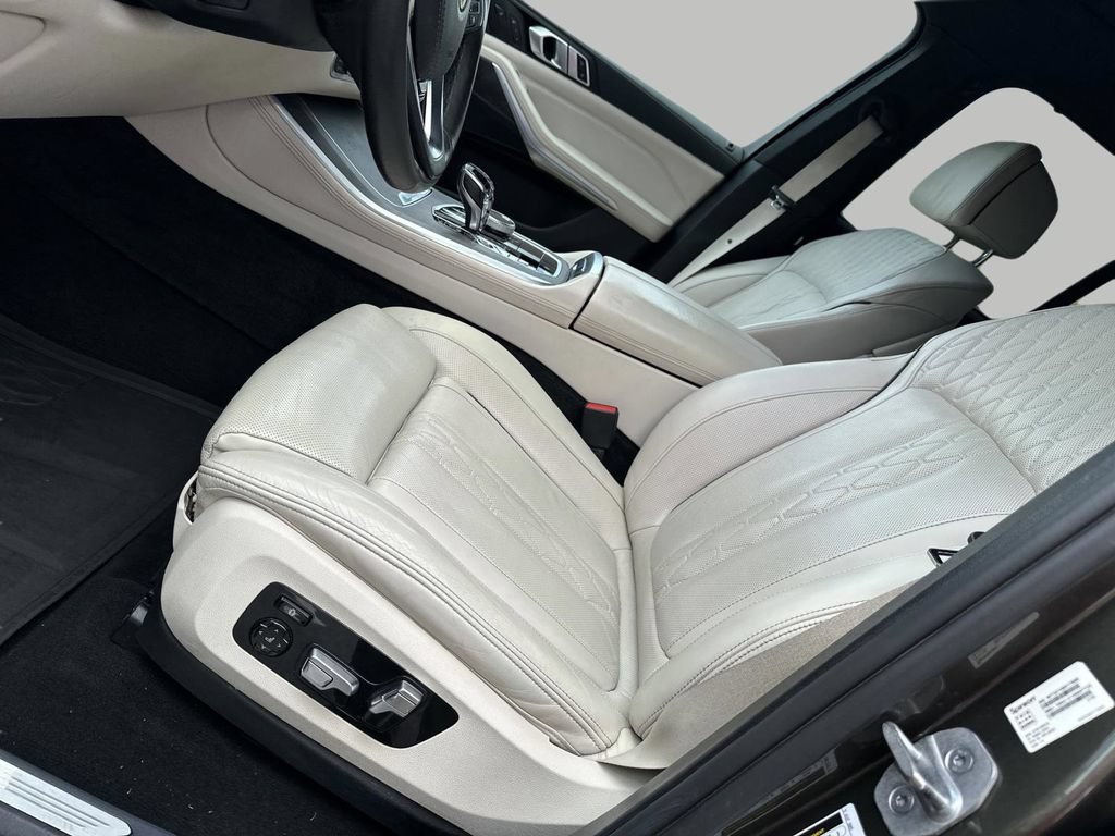 Used 2022 BMW X5 sDrive40i w/ Executive Package RWD image 9